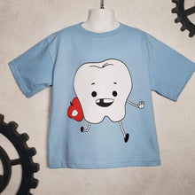 Load image into Gallery viewer, Toothless tooth kids t-shirt
